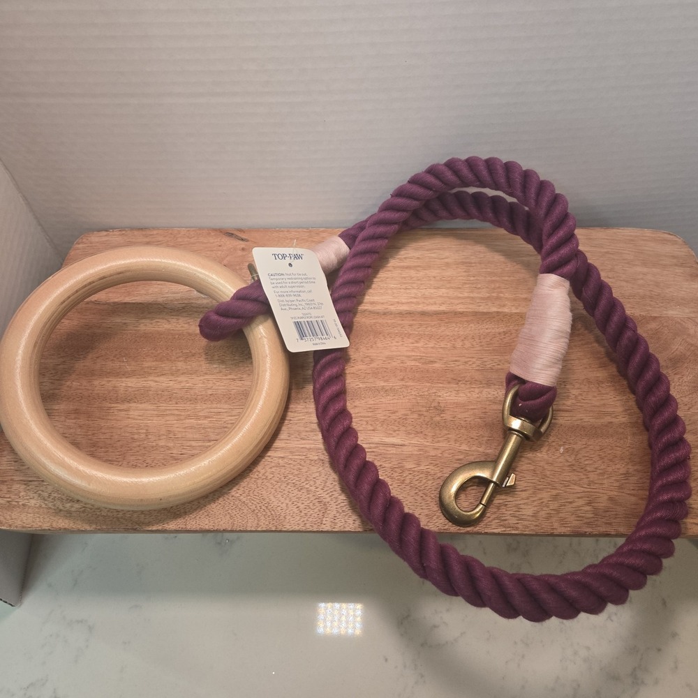 Top Paw Explorer Collection Rope‎ Dog Leash with Wooden Handle 4ft NWT Purple